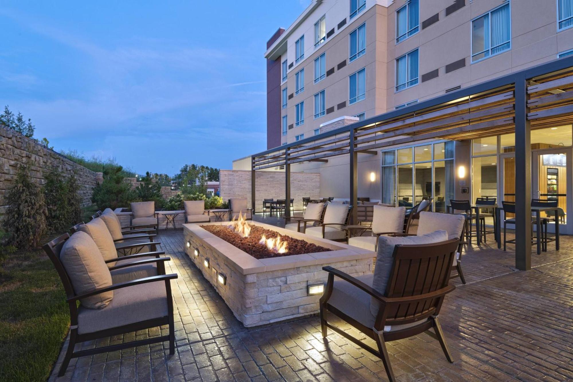 Courtyard St. Louis Brentwood Hotell Richmond Heights Eksteriør bilde